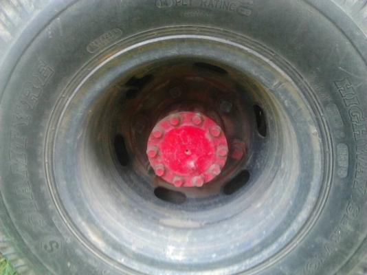 หกล้อ อีซูซุ NPR120ปี42 สภาพดีเครืองแน่นวิ่งานประจำ ทะเบียนพร้อมโอน