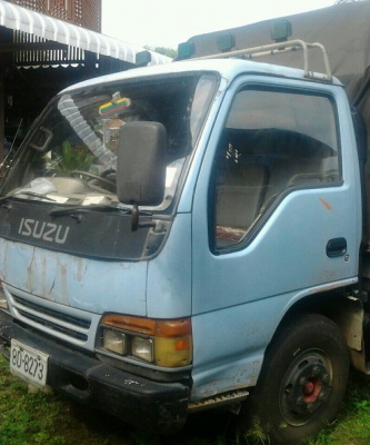 หกล้อ อีซูซุ NPR120ปี42 สภาพดีเครืองแน่นวิ่งานประจำ ทะเบียนพร้อมโอน
