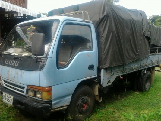 หกล้อ อีซูซุ NPR120ปี42 สภาพดีเครืองแน่นวิ่งานประจำ ทะเบียนพร้อมโอน