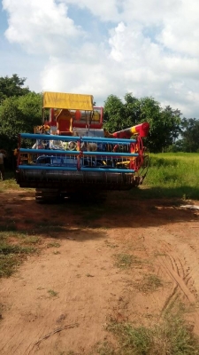 ขายรถเกี่ยวข้าวเจ้าช้างไวไฟ เกษตรพัฒนา ช่วงล่าง12HTนอก ปั๊มไดกิ้น23 เครื่อง240เทอร์โบว์ มิตซู สภาพพร้อมลงลุยงาน