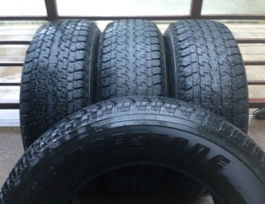 ยาง Brigdestone 255 65 17 สิ้นปี11 ดอกเยอะ