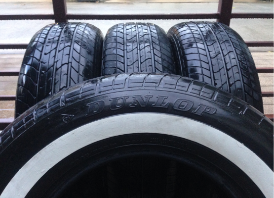 ยาง Dunlop ขอบขาว 225 70 15 ปลายปี13 ดอกเต็ม