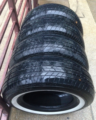 ยาง Dunlop ขอบขาว 225 70 15 ปลายปี13 ดอกเต็ม