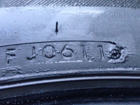 ยาง Bridgestone 265 65 17 ปี11 ดอกเต็ม พร้อมใช้งาน