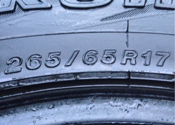 ยาง Yokohama 265 65 17 ปลายปี11 ดอกเยอะ พร้อมใช้งาน