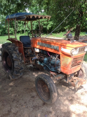 รถแทรกเตอร์คูโบต้า L240 เครื่องดีใช้งานได้เลย