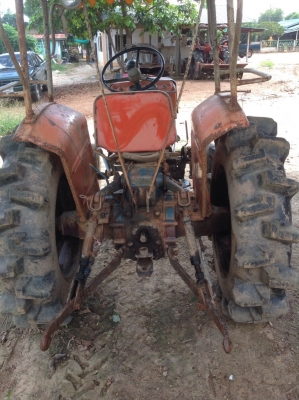 รถแทรกเตอร์คูโบต้า L240 เครื่องดีใช้งานได้เลย รถแทรกเตอร์คูโบต้า L240 เครื่องดีใช้งานได้เลย