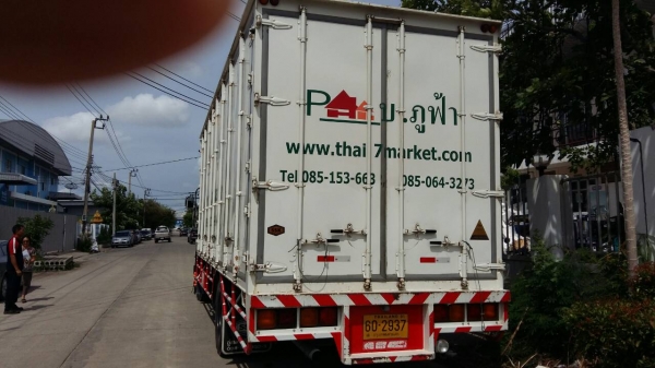 ขายรถบรรทุก อีซูซุ 240   ปี 2555 ปีน้อยสภาพดี  พร้อมใช้งาน รถออกบ้ายแดง ไม่เคยชน 1.45 ล้าน ตู้ทึบ 10  บาน ยาว 7.69 เมตร รถใช้น้ำมัน ดูแลดี ใช้งานได้เลยไม่มีช่อม ไม่มีดัดแปลง สนใจติดต่อด่วน