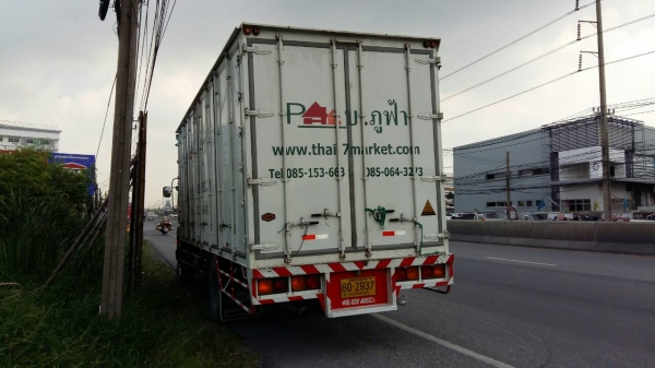 ขายรถบรรทุก อีซูซุ 240   ปี 2555 ปีน้อยสภาพดี  พร้อมใช้งาน รถออกบ้ายแดง ไม่เคยชน 1.45 ล้าน ตู้ทึบ 10  บาน ยาว 7.69 เมตร รถใช้น้ำมัน ดูแลดี ใช้งานได้เลยไม่มีช่อม ไม่มีดัดแปลง สนใจติดต่อด่วน