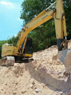 ขาย Komatsu Pc128US ราคา 850,000 บาท(ต่อรองได้) พร้อมใช้งาน