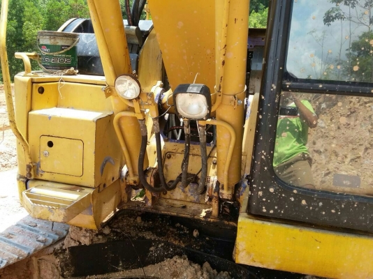 ขาย Komatsu Pc128US ราคา 850,000 บาท(ต่อรองได้) พร้อมใช้งาน ขาย Komatsu Pc128US ราคา 850,000 บาท(ต่อรองได้) พร้อมใช้งาน