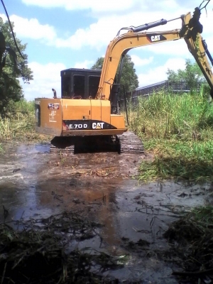 ขาย Cat E70B สภาพพร้อมใช้งาน ราคา 500,000 บาท ขาย Cat E70B สภาพพร้อมใช้งาน ราคา 500,000 บาท