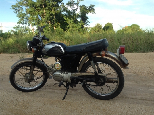 ขายa100  ถังเเก้มยาง เครื่องดี ทะเบียนไม่ขาด ขับดีมากครับ