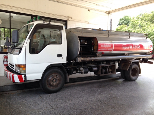 ขายรถน้ำมัน NPR59PU 115 แรง (วางหัวการ์ตูนลงเล่มแล้ว)