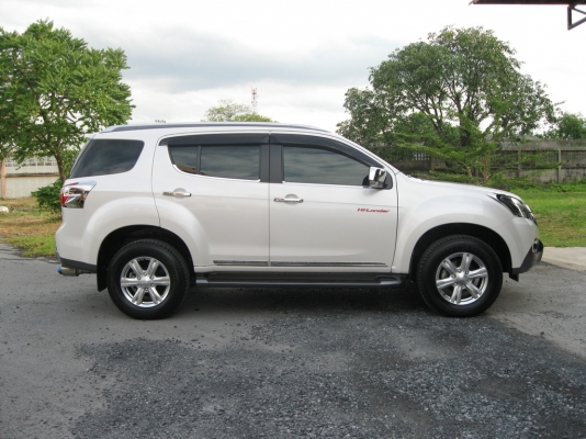 ขายรถยนต์ ISUZU รุ่น MU-X 3.0 VGS Navi ตัว Top สุด ขายรถยนต์ ISUZU รุ่น MU-X 3.0 VGS Navi ตัว Top สุด