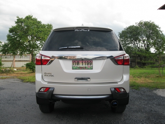 ขายรถยนต์ ISUZU รุ่น MU-X 3.0 VGS Navi ตัว Top สุด ขายรถยนต์ ISUZU รุ่น MU-X 3.0 VGS Navi ตัว Top สุด