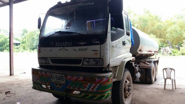 ขายรถบรรทุก 18 ล้อน้ำพ่วงแม่ลูก ISUZU DECA 270 แรงม้า ลูกพ่วง 2 เพลา ราคา 1050000