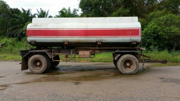 ขายรถบรรทุก 18 ล้อน้ำพ่วงแม่ลูก ISUZU DECA 270 แรงม้า ลูกพ่วง 2 เพลา ราคา 1050000