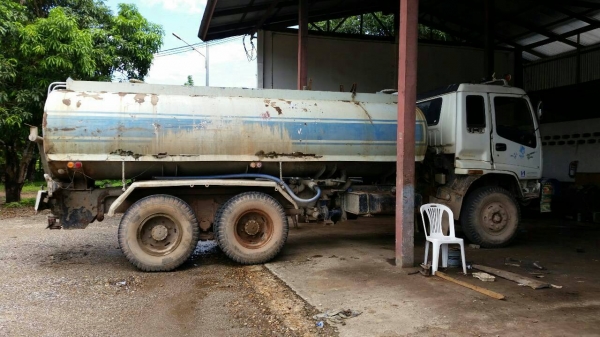 ขายรถบรรทุก 18 ล้อน้ำพ่วงแม่ลูก ISUZU DECA 270 แรงม้า ลูกพ่วง 2 เพลา ราคา 1050000