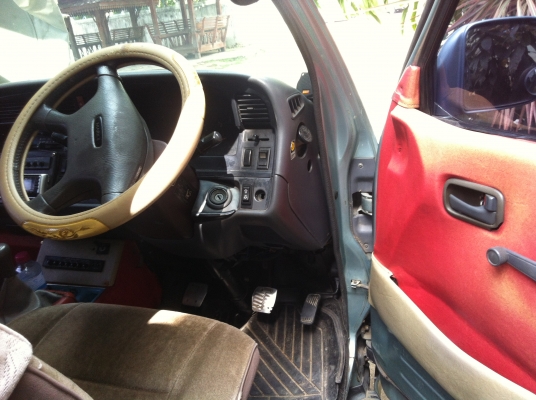 ขาย TOYOTA HIACE ปี 39 เครื่อง2800 ราคา 295000