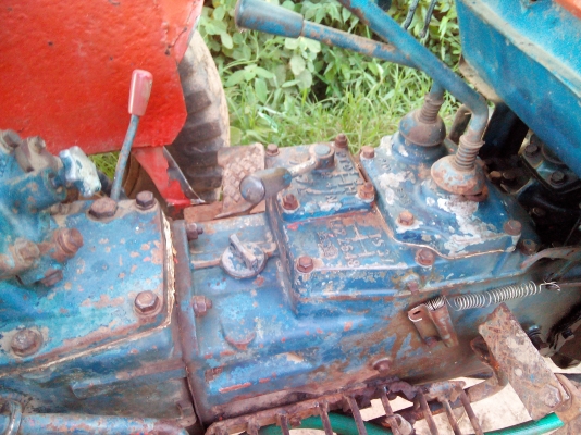 l2202 สองเพลา4x4 4WD แถมผานขุดมันใหม่  พร้อมใช้ครับราคาเบาๆ เข้าร่องอ้อยรองมัน ไถนา เข้าสวนครับ