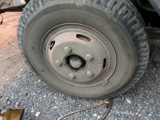 6ล้อตู้เปียก 110แรง ISUZU..รถห้างแท้ ตู้สแตนเลสยาว4ม.กว่า คัสซีสวย..