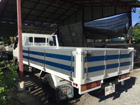 6ล้อ แคนเทอร์ 115 แรง เทอร์โบ อินเตอร์ พวงมาลัยพาวเวอร์ ปี2005 สภาพพร้อมใช้งาน