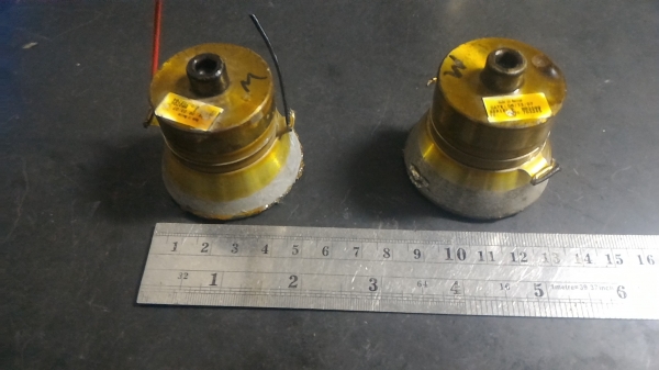 หัวอัลตร้าโซนิค ในระบบอุตสาหกรรม ใช้ทำงานล้างชิ้นงานและอื่นๆได้หลายอย่าง(มี 30 หัว)