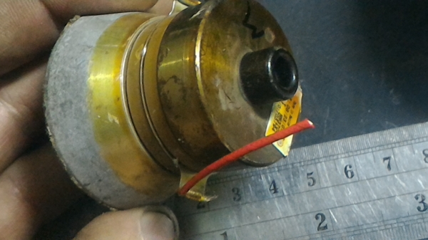 หัวอัลตร้าโซนิค ในระบบอุตสาหกรรม ใช้ทำงานล้างชิ้นงานและอื่นๆได้หลายอย่าง(มี 30 หัว)