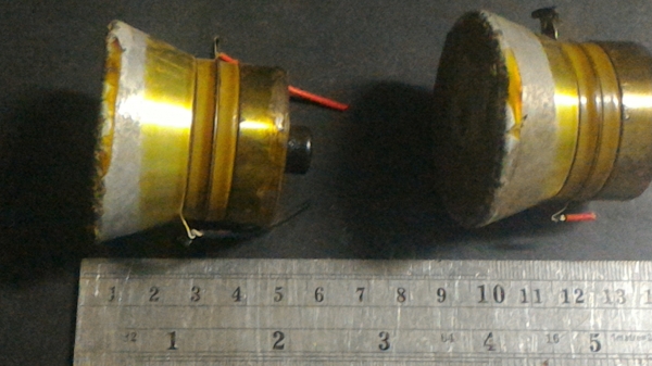 หัวอัลตร้าโซนิค ในระบบอุตสาหกรรม ใช้ทำงานล้างชิ้นงานและอื่นๆได้หลายอย่าง(มี 30 หัว)