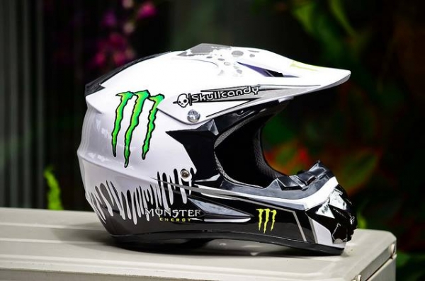 หมวกกันน็อค ลดเหลือ 899บาท เท่านั้น จัดโปรโมชั่นต้อนรับหน้าฝน ลดราคาพิเศษ1800 ลดเหลือ 899บาท 5 ใบเท่านั้น ชุดเกราะ  มีกระดองเต่า M L XL XXL ราคา เพียง 800 เสื้อวิบาก อีกมากมาย 600 รับ เสื้อวิบาก อีกมากมาย 600 รับ บัตร เครดิต บัตร เครดิตเสื้อวิบาก ชุดเกราะ