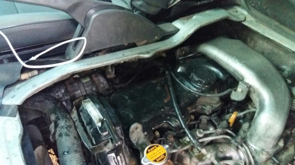 ฝากขายรถตู้โตโยต้าหัวจรวดตาเพชร ปี2002 เครื่อง5L ประหยัดๆ ไม่มีปัญหาความร้อน