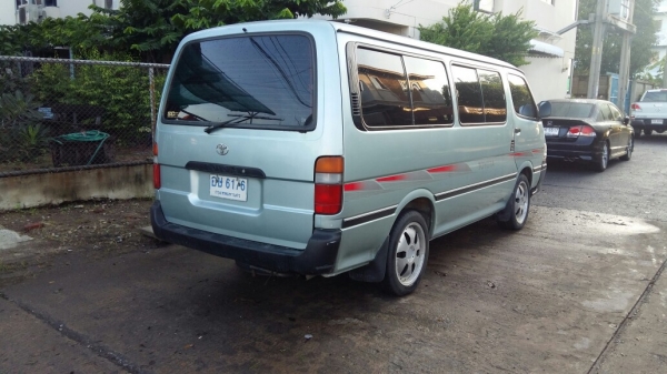 ฝากขายรถตู้โตโยต้าหัวจรวดตาเพชร ปี2002 เครื่อง5L ประหยัดๆ ไม่มีปัญหาความร้อน