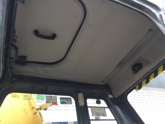 ถึงไทยแล้วครับ Komatsu PC120-6E SN: 58829 ปี 1997 ใช้งานแค่ 4 พันกว่าชม. ครับ ไม่แพง