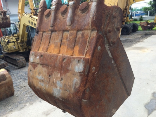 ถึงไทยแล้วครับ Komatsu PC120-6E SN: 58829 ปี 1997 ใช้งานแค่ 4 พันกว่าชม. ครับ ไม่แพง