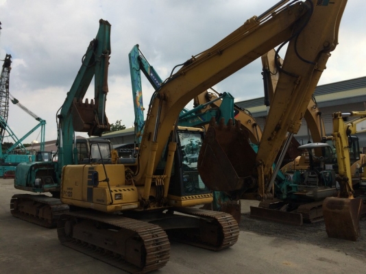 ถึงไทยแล้วครับ Komatsu PC120-6E SN: 58829 ปี 1997 ใช้งานแค่ 4 พันกว่าชม. ครับ ไม่แพง