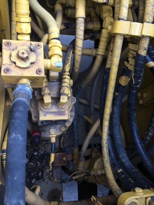 ถึงไทยแล้วครับ Komatsu PC120-6E SN: 58829 ปี 1997 ใช้งานแค่ 4 พันกว่าชม. ครับ ไม่แพง