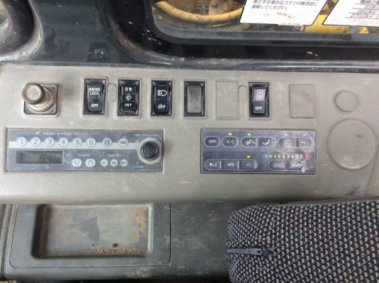 ถึงไทยแล้วครับ Komatsu PC120-6E SN: 58829 ปี 1997 ใช้งานแค่ 4 พันกว่าชม. ครับ ไม่แพง