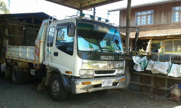 ขายดั้มเดก้า 195แรง พ.เพาเวอร์ เบรกทิฟฟี่ ภายในสวย แอร์เย็น สภาพพร้อมใช้งาน เอกสารพร้อมโอน ราคา870,000 สนใจโทร 090-8588220คุณนะ 093-3258446คุณบิว หรือเข้าดูสินค้าอื่นๆได้ที่ www.truck.in.th/498 หรือเพจFacebook ณรงค์ ซื้อขายรถมือสอง (เว็บไซต์ส่วนตัว) หรือF