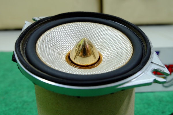 ลำโพง Kenwood ตระกูล S.D.M Drive รุ่น KFC-SV1020 ลำโพงเสียงกลาง ขนาด 4"