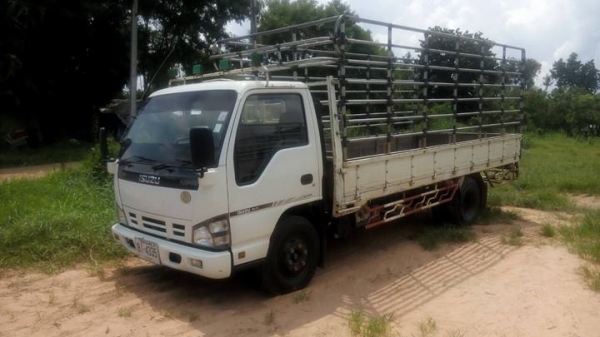 ขายรถ6ล้อ ISUZU NPR130แรง ปี51 ยาว5เมตร เครื่องดีแคชซีสวย สภาพพร้อมใช้งาน เอกสารพร้อมโอน สนใจโทร 090-8588220คุณนะ 093-3258446คุณบิว หรือเข้าดูสินค้าอื่นๆได้ที่ www.truck.in.th/498 หรือเพจFacebook ณรงค์ ซื้อขายรถมือสอง (เว็บไซต์ส่วนตัว) หรือFacebook ตลาดรถ