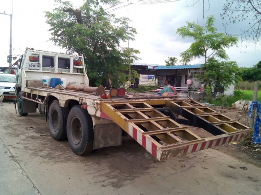 ขายรถเทนเลอร์สิบล้อ HINO  3 H  2เพลา 195 แรงรถสวยพร้อมใช้เอกสารพร้อมโอนราคา750,000 090-772-3710 090-772-3708