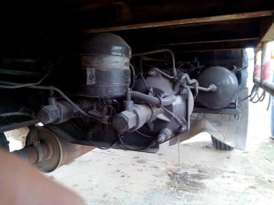 ขายรถเทนเลอร์สิบล้อ HINO  3 H  2เพลา 195 แรงรถสวยพร้อมใช้เอกสารพร้อมโอนราคา750,000 090-772-3710 090-772-3708