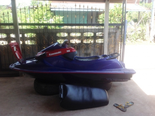 ขายเจ็ทสกีKawasaki zxi900 ราคา 59000 บาท 098-5068000