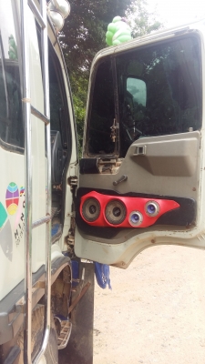 ขายสิบล้อ สิงห์ไฮเทค fm3h เครื่อง ho7d 195 แรง เดิมๆ(เจ้าของขายเอง)