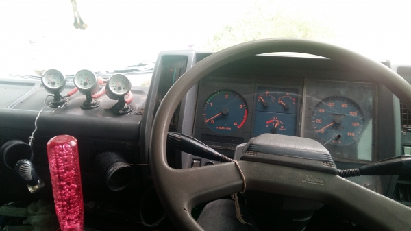 ขายสิบล้อ สิงห์ไฮเทค fm3h เครื่อง ho7d 195 แรง เดิมๆ(เจ้าของขายเอง)