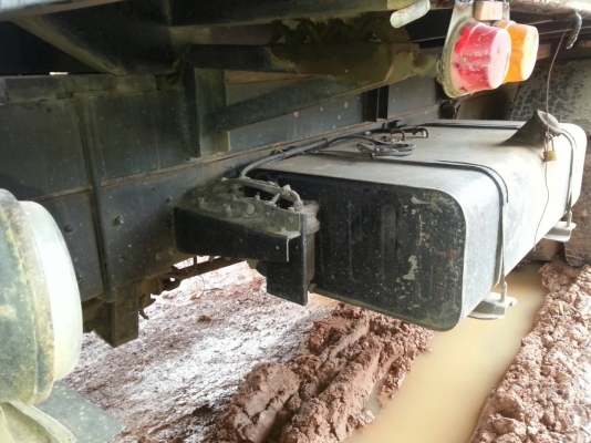 ขายรถบรรทุก 10 ล้อดัมพ์ ISUZU ROCKY 195 แรงม้าปี 2539 ราคา 850000