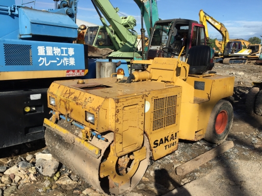 ขายรถบด SAKAI TW41 เก่านอกพร้อมใช้งาน ขายรถบด SAKAI TW41 เก่านอกพร้อมใช้งาน