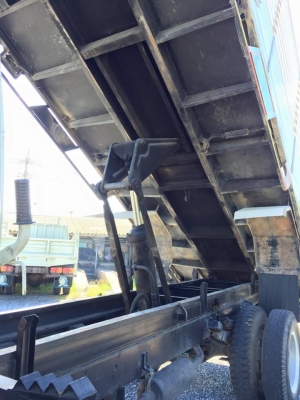 ขาย 6 ล้อดั้มร็อกกี้"รถห้าง" 165 แรงม้า ปี 1995 กระบะอลูมิเนียม ยาว 5.50 เมตร