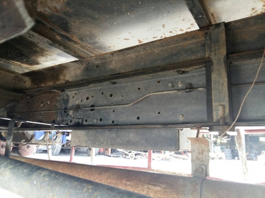 ขายรถ ISUZU Rocky ปี 47  เครื่อง 6HE1 195 แรงม้า ติดเครน UNIC 2.9 ตัน คัสซีFRR32LB